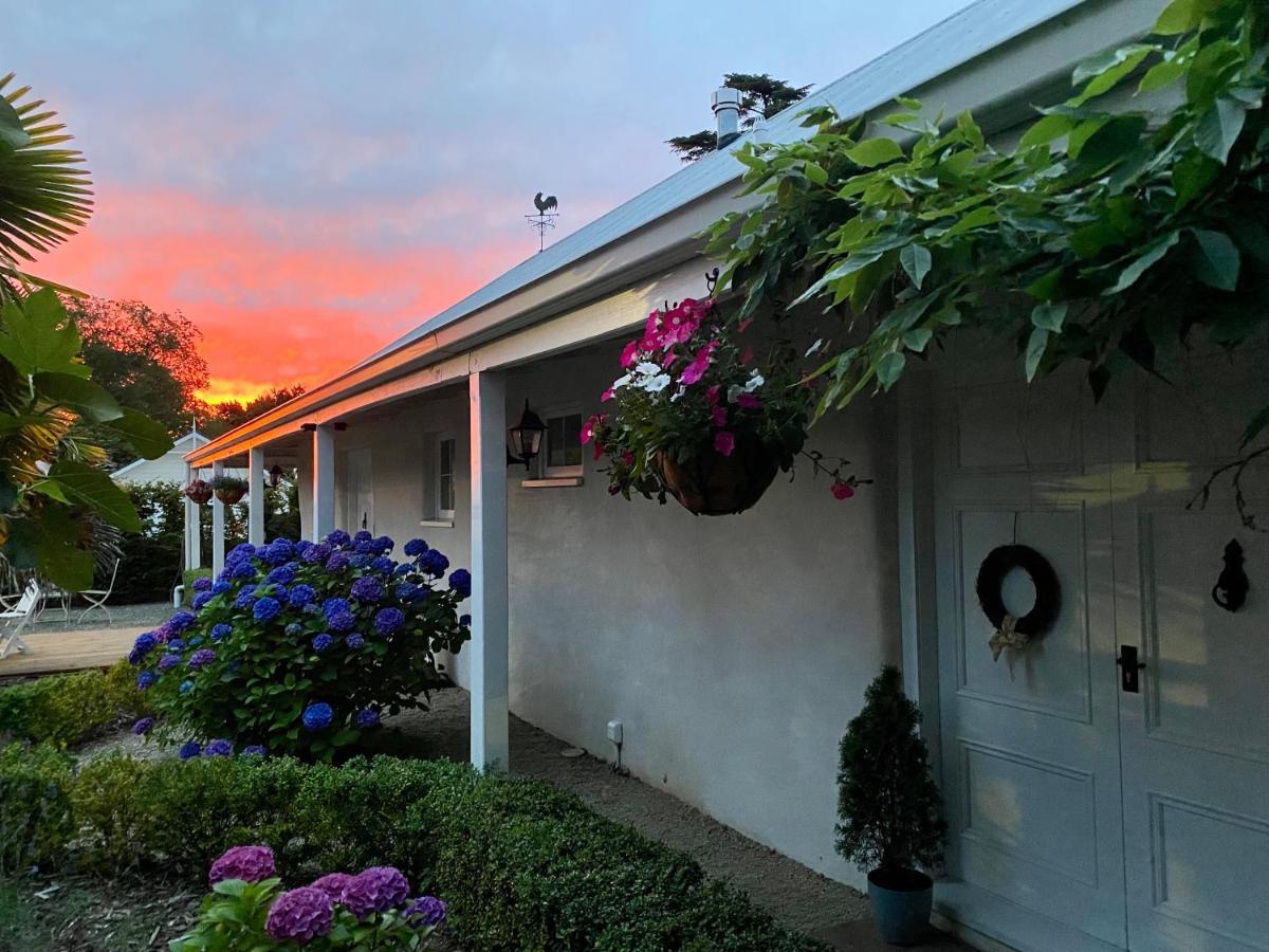 Woodstock Suite Nelson Exterior photo